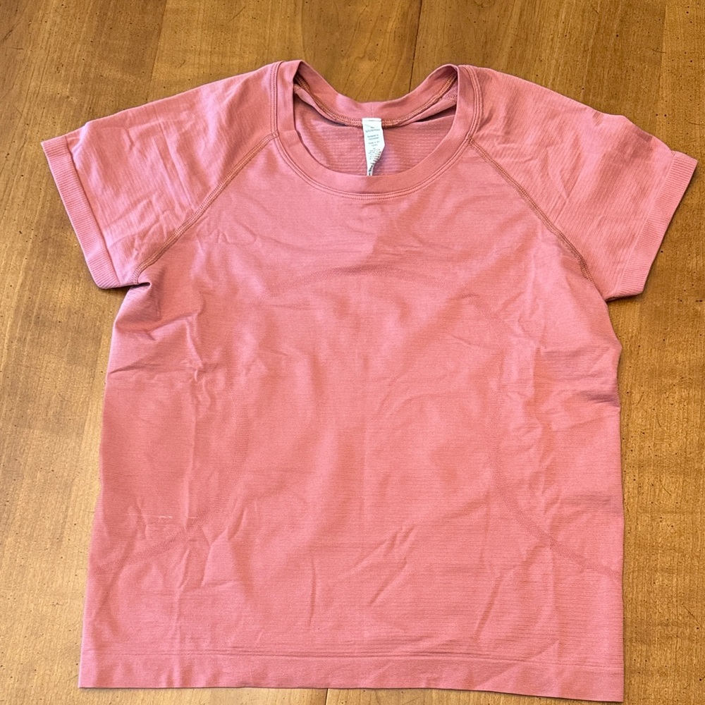 Lululemon Athletica Cropped Dusty Rose Top